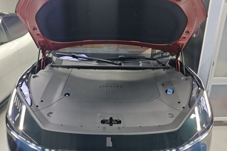 Used Lynk & Co Z10 2025 95 kWh 702 km All-Wheel Drive Intelligent Driving Ultra Engine Bay