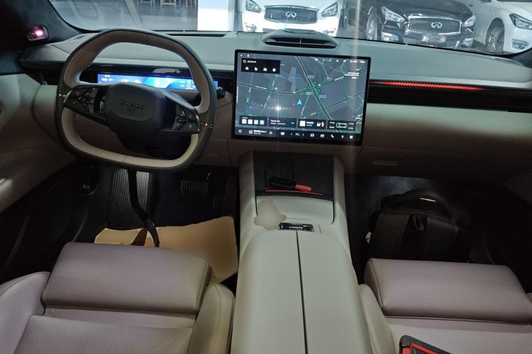 Used Lynk & Co Z10 2025 95 kWh 702 km All-Wheel Drive Intelligent Driving Ultra Interior 2