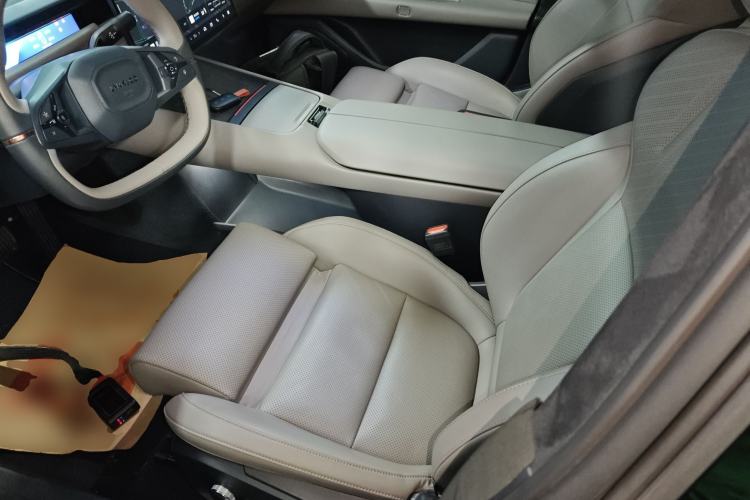 Used Lynk & Co Z10 2025 95 kWh 702 km All-Wheel Drive Intelligent Driving Ultra Left Front Seat
