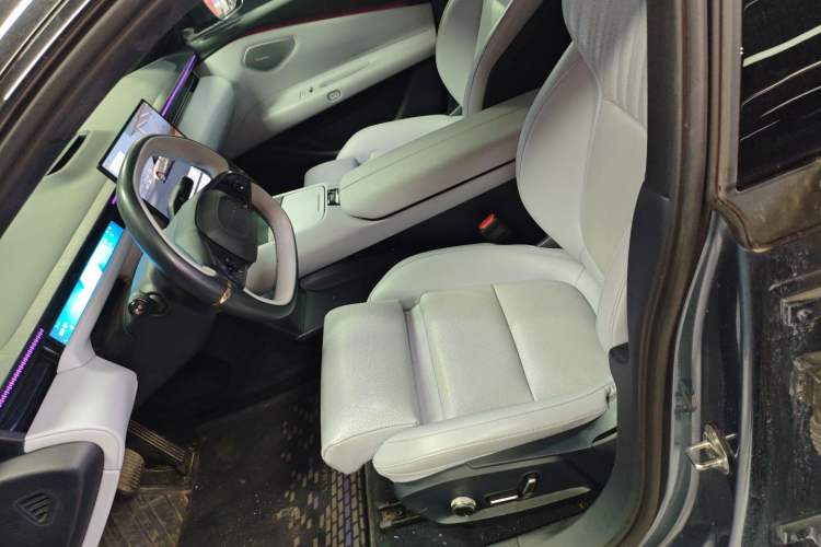 Used Lynk & Co Z10 2025 95 kWh 702 km All-Wheel Drive Intelligent Driving Ultra Left Front Seat