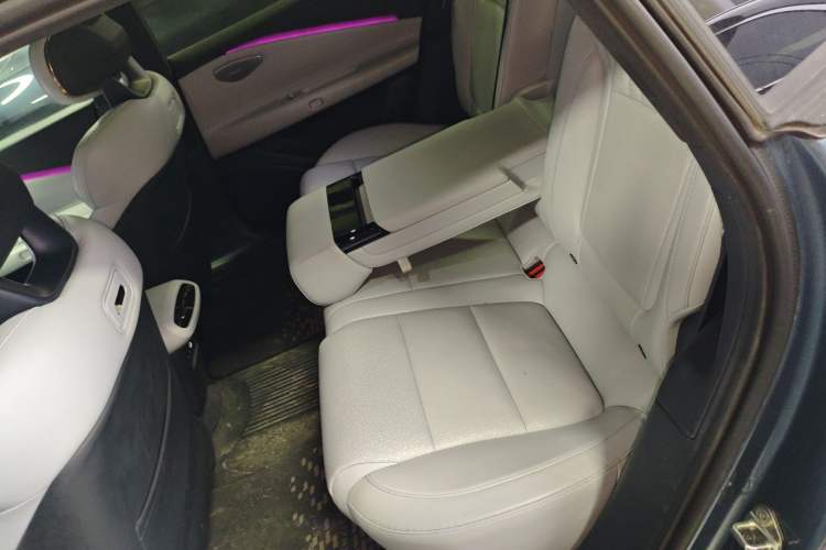 Used Lynk & Co Z10 2025 95 kWh 702 km All-Wheel Drive Intelligent Driving Ultra Left Rear Seat