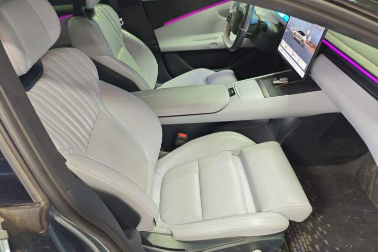Used Lynk & Co Z10 2025 95 kWh 702 km All-Wheel Drive Intelligent Driving Ultra Right Front Seat