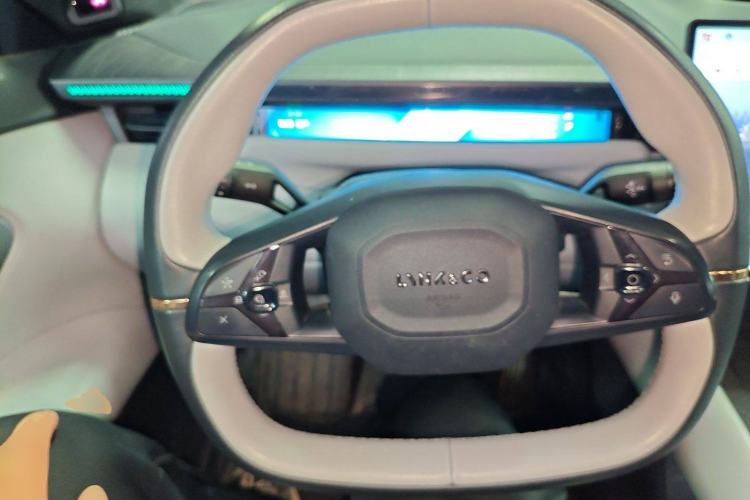 Used Lynk & Co Z10 2025 95 kWh 702 km All-Wheel Drive Intelligent Driving Ultra Steering Wheel