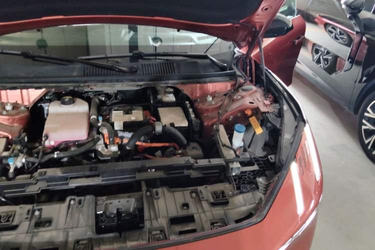 Used Lynk & Co Z10 2025 95 kWh 702 km All-Wheel Drive Intelligent Driving Ultra Engine Bay Left