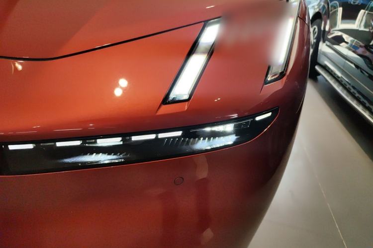 Used Lynk & Co Z10 2025 95 kWh 702 km All-Wheel Drive Intelligent Driving Ultra Left Front Headlight