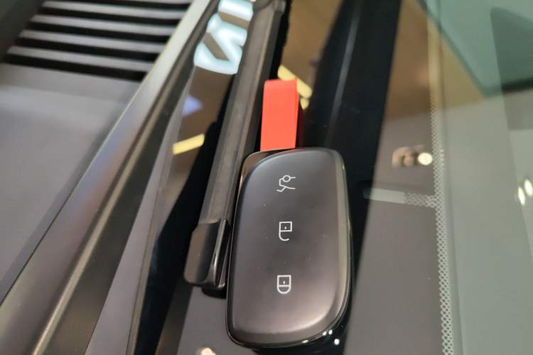 Used Lynk & Co Z10 2025 95 kWh 702 km All-Wheel Drive Intelligent Driving Ultra Vehicle Key