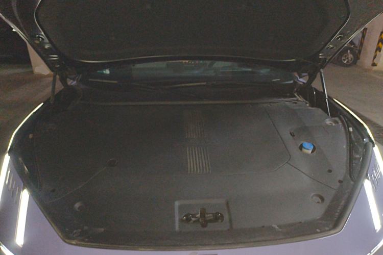 Used Lynk & Co Z10 2025 95 kWh 766 km Range Rear-Wheel Drive Max Engine Bay