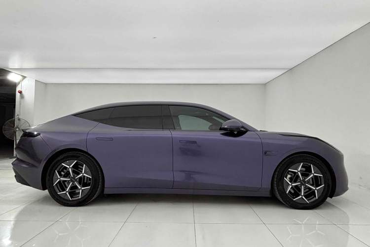 Used Lynk & Co Z10 2025 95 kWh 806 km Range Rear-Wheel Drive Advanced Driver-Assistance System Max Exterior 4