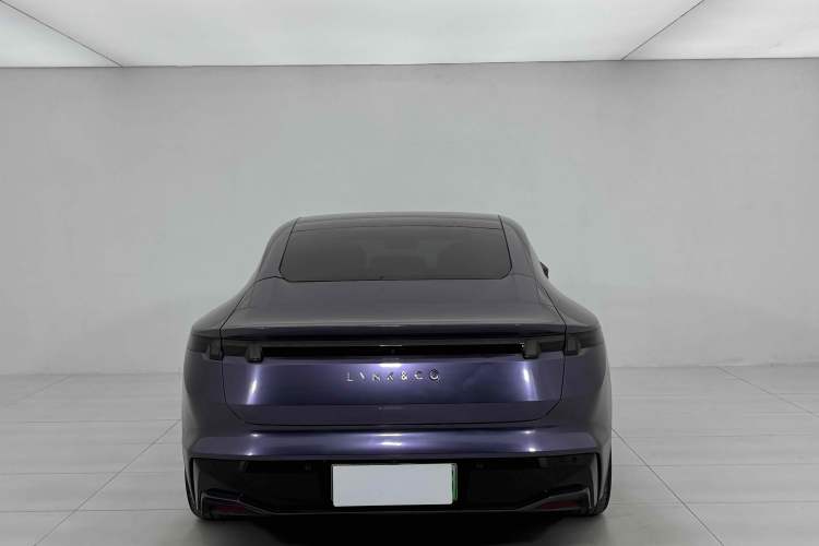 Used Lynk & Co Z10 2025 95 kWh 806 km Range Rear-Wheel Drive Advanced Driver-Assistance System Max Exterior 6
