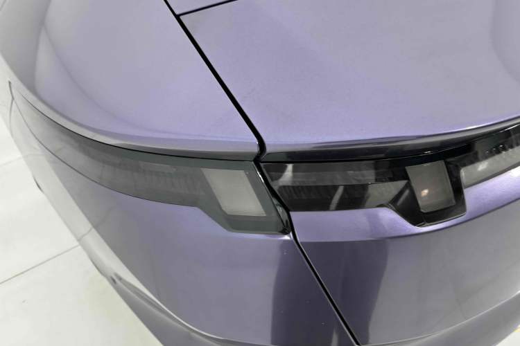 Used Lynk & Co Z10 2025 95 kWh 806 km Range Rear-Wheel Drive Advanced Driver-Assistance System Max Exterior 9