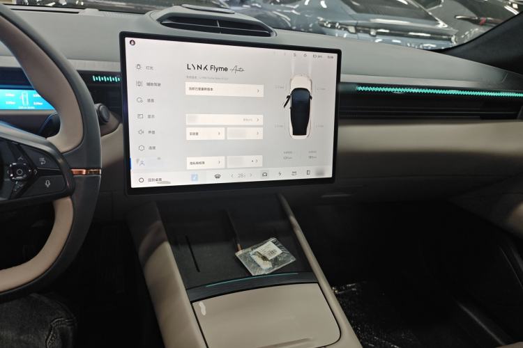 Used Lynk & Co Z10 2025 95 kWh 702 km All-Wheel Drive Intelligent Driving Ultra Center Console