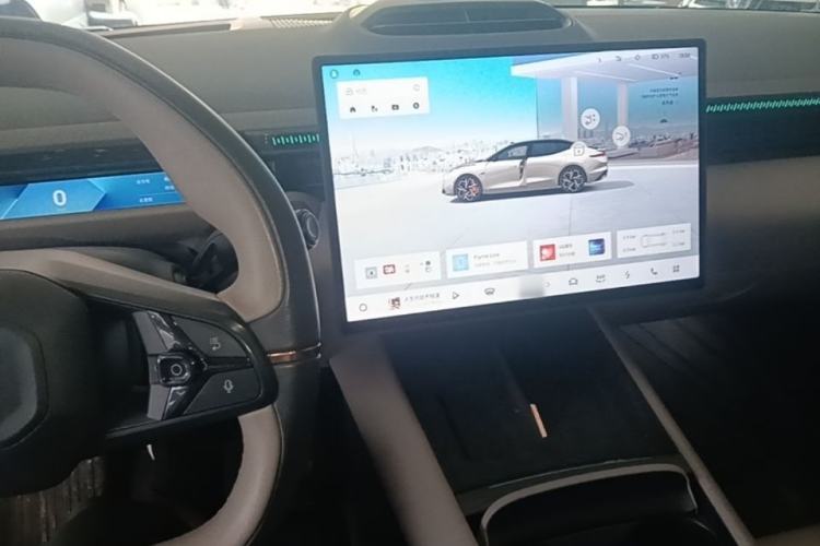 Used Lynk & Co Z10 2025 95 kWh 702 km All-Wheel Drive Intelligent Driving Ultra Center Console