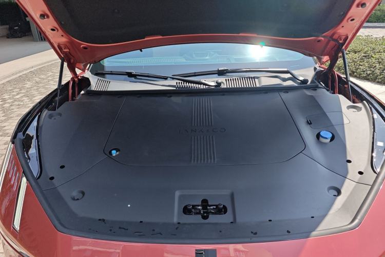 Used Lynk & Co Z10 2025 95 kWh 702 km All-Wheel Drive Intelligent Driving Ultra Engine Bay