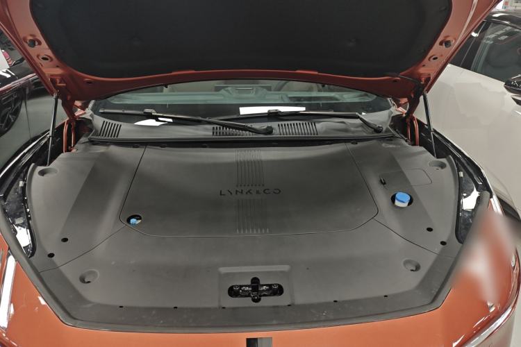 Used Lynk & Co Z10 2025 95 kWh 702 km All-Wheel Drive Intelligent Driving Ultra Engine Bay