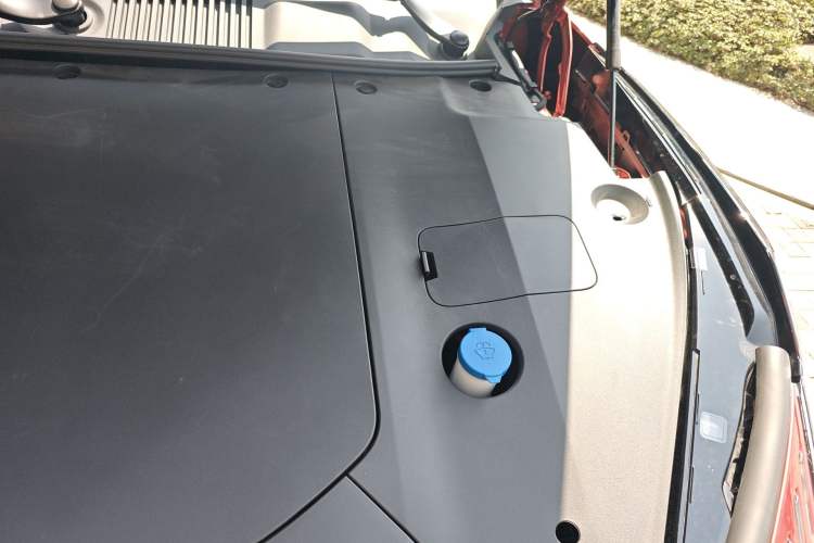 Used Lynk & Co Z10 2025 95 kWh 702 km All-Wheel Drive Intelligent Driving Ultra Engine Bay Left