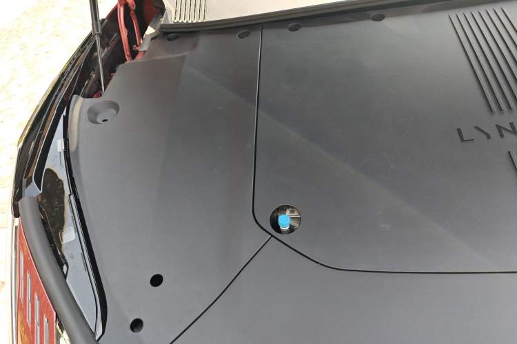 Used Lynk & Co Z10 2025 95 kWh 702 km All-Wheel Drive Intelligent Driving Ultra Engine Bay Right