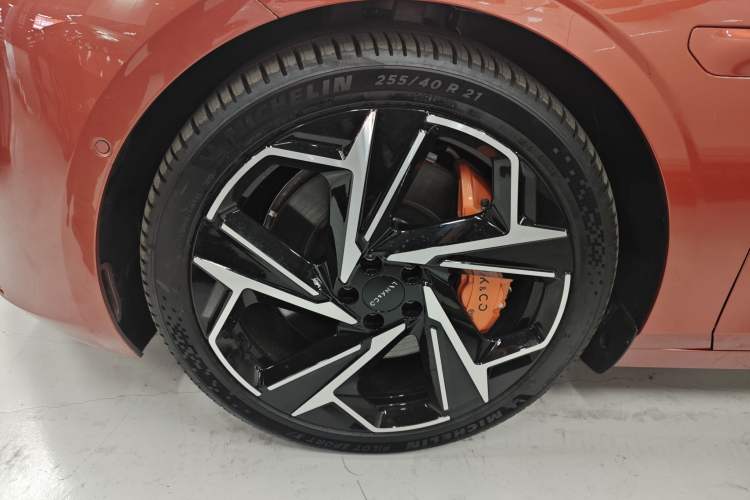 Used Lynk & Co Z10 2025 95 kWh 702 km All-Wheel Drive Intelligent Driving Ultra Exterior 3