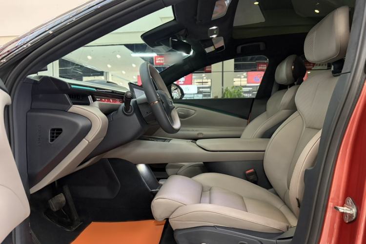 Used Lynk & Co Z10 2025 95 kWh 702 km All-Wheel Drive Intelligent Driving Ultra Interior 3