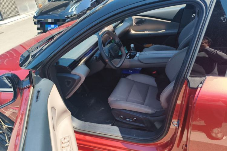 Used Lynk & Co Z10 2025 95 kWh 806 km Range Rear-Wheel Drive Advanced Driver-Assistance System Max Left Front Seat