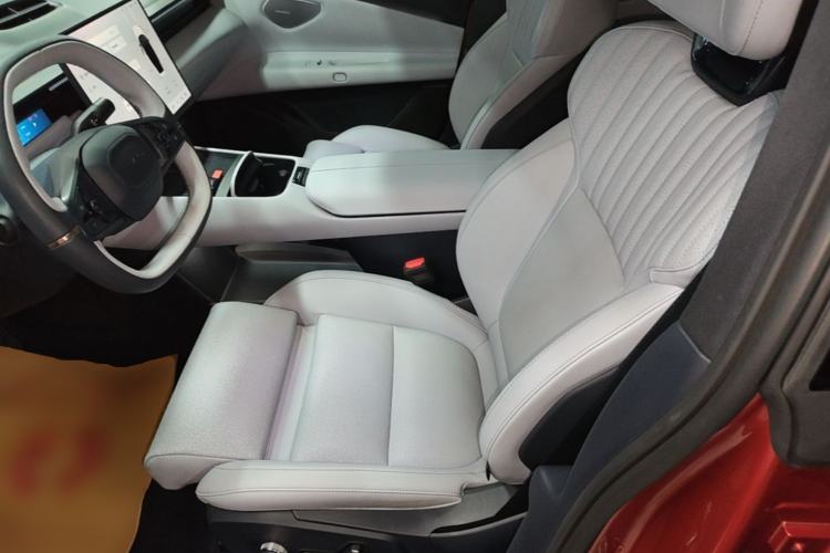 Used Lynk & Co Z10 2025 95 kWh 702 km All-Wheel Drive Intelligent Driving Ultra Left Front Seat