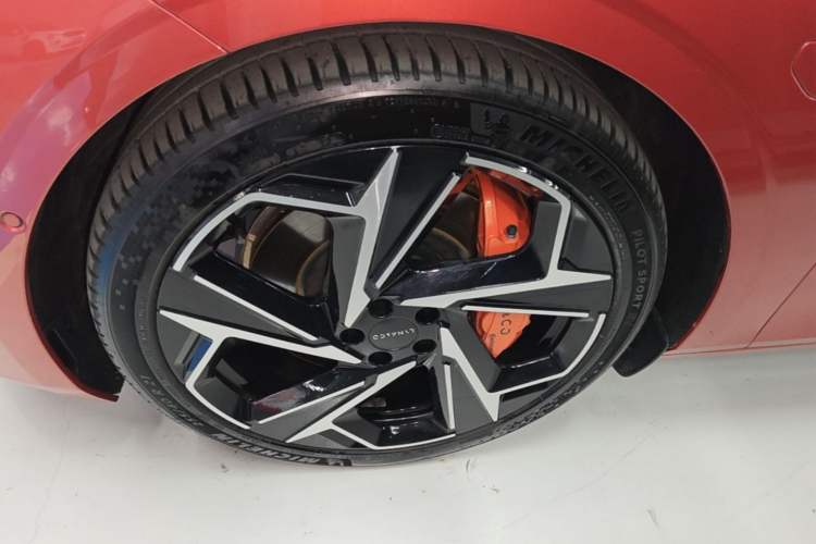 Used Lynk & Co Z10 2025 95 kWh 702 km All-Wheel Drive Intelligent Driving Ultra Left Front Wheel Hub
