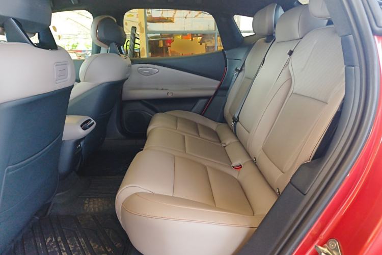 Used Lynk & Co Z10 2025 95 kWh 702 km All-Wheel Drive Intelligent Driving Ultra Left Rear Seat