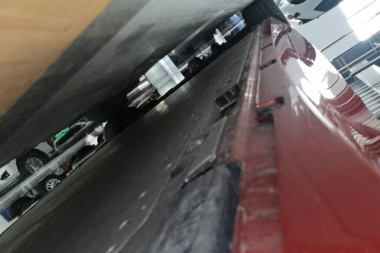 Used Lynk & Co Z10 2025 95 kWh 702 km All-Wheel Drive Intelligent Driving Ultra Left Side Sill