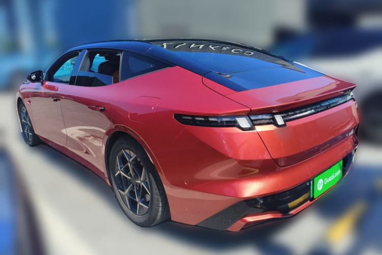 Used Lynk & Co Z10 2025 95 kWh 806 km Range Rear-Wheel Drive Advanced Driver-Assistance System Max Rear Left 45 Deg
