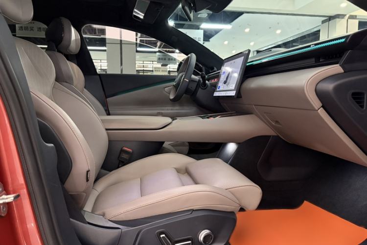 Used Lynk & Co Z10 2025 95 kWh 702 km All-Wheel Drive Intelligent Driving Ultra Right Front Seat