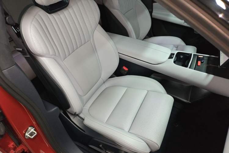Used Lynk & Co Z10 2025 95 kWh 702 km All-Wheel Drive Intelligent Driving Ultra Right Front Seat