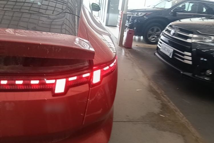 Used Lynk & Co Z10 2025 95 kWh 702 km All-Wheel Drive Intelligent Driving Ultra Right Rear Taillight