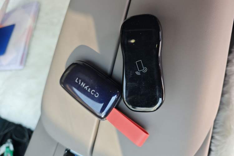 Used Lynk & Co Z10 2025 95 kWh 702 km All-Wheel Drive Intelligent Driving Ultra Vehicle Key
