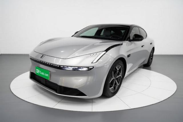Used Lynk & Co Z10 2025 95 kWh 766 km Range Rear-Wheel Drive Max