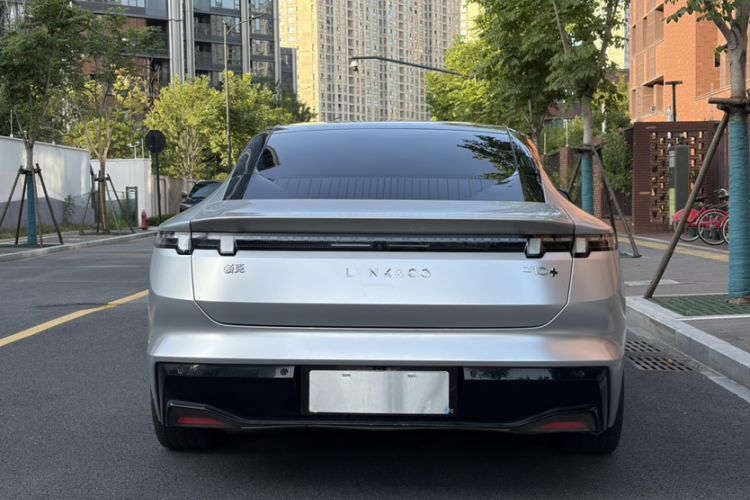 Used Lynk & Co Z10 2025 95 kWh 702 km All-Wheel Drive Intelligent Driving Ultra Exterior 1