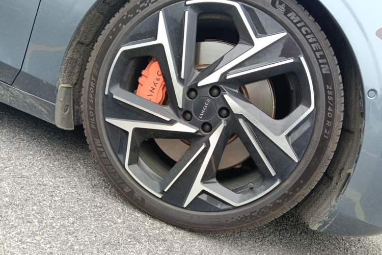Used Lynk & Co Z10 2025 95 kWh 702 km All-Wheel Drive Intelligent Driving Ultra Exterior 7