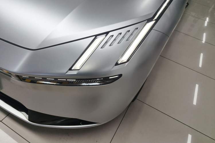 Used Lynk & Co Z10 2025 95 kWh 702 km All-Wheel Drive Intelligent Driving Ultra Left Front Headlight