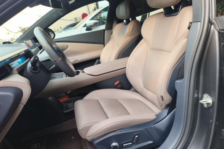 Used Lynk & Co Z10 2025 95 kWh 702 km All-Wheel Drive Intelligent Driving Ultra Left Front Seat