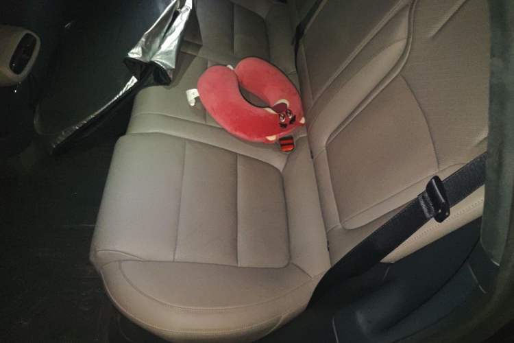 Used Lynk & Co Z10 2025 95 kWh 702 km All-Wheel Drive Intelligent Driving Ultra Left Rear Seat