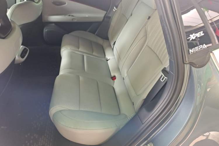 Used Lynk & Co Z10 2025 95 kWh 702 km All-Wheel Drive Intelligent Driving Ultra Left Rear Seat