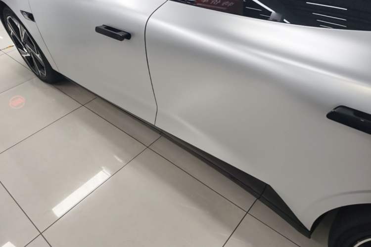 Used Lynk & Co Z10 2025 95 kWh 702 km All-Wheel Drive Intelligent Driving Ultra Left Side Sill