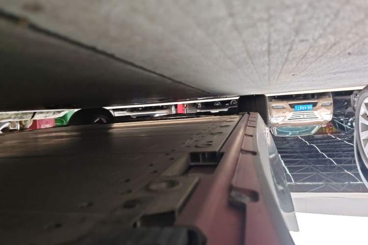 Used Lynk & Co Z10 2025 95 kWh 766 km Range Rear-Wheel Drive Max Left Side Sill