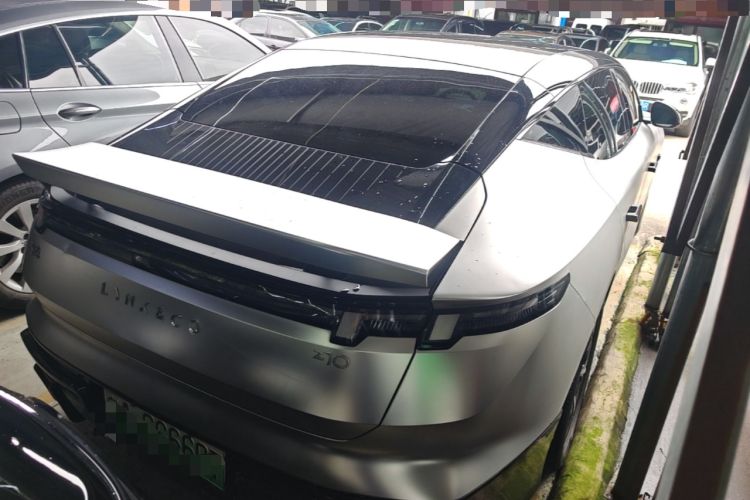 Used Lynk & Co Z10 2025 95 kWh 766 km Range Rear-Wheel Drive Max Rear Right 45 Deg