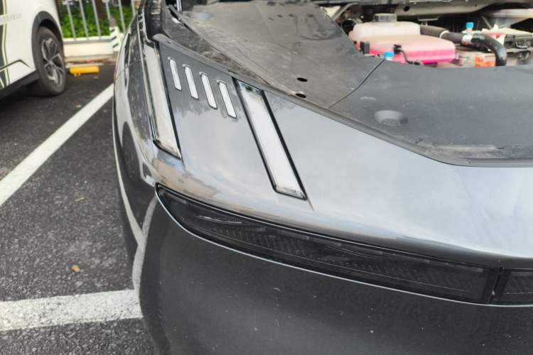 Used Lynk & Co Z10 2025 95 kWh 702 km All-Wheel Drive Intelligent Driving Ultra Right Front Headlight