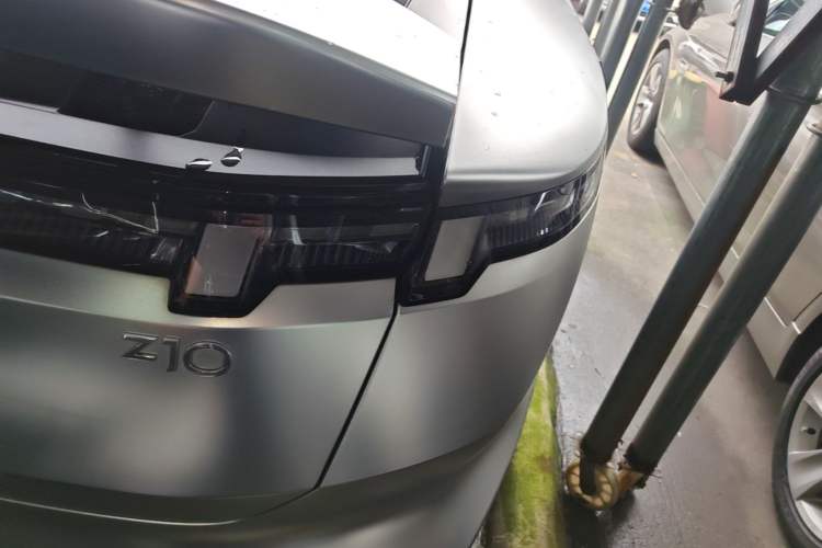 Used Lynk & Co Z10 2025 95 kWh 766 km Range Rear-Wheel Drive Max Right Rear Taillight