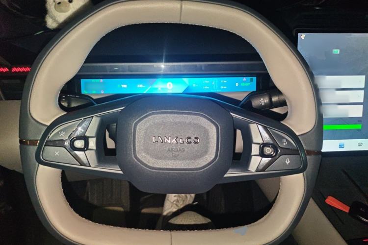 Used Lynk & Co Z10 2025 95 kWh 702 km All-Wheel Drive Intelligent Driving Ultra Steering Wheel