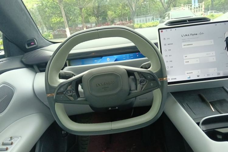 Used Lynk & Co Z10 2025 95 kWh 702 km All-Wheel Drive Intelligent Driving Ultra Steering Wheel