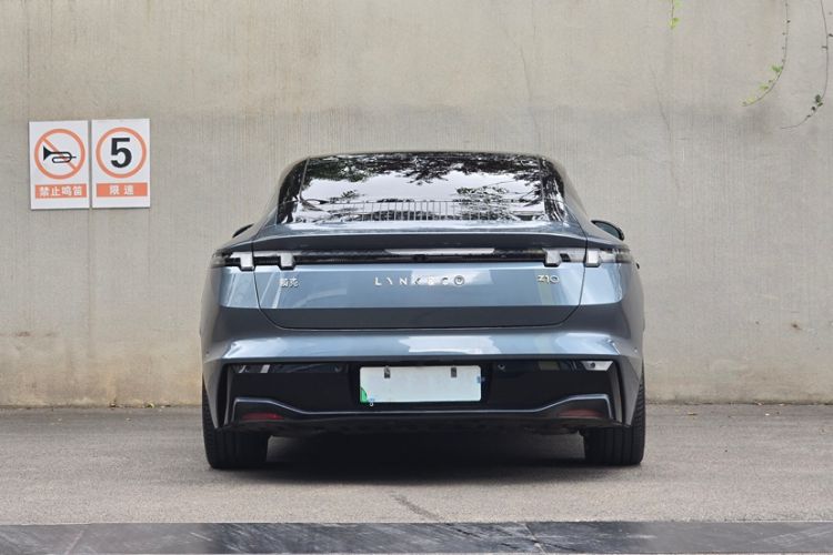 Used Lynk & Co Z10 2025 95 kWh 702 km All-Wheel Drive Intelligent Driving Ultra Exterior 3
