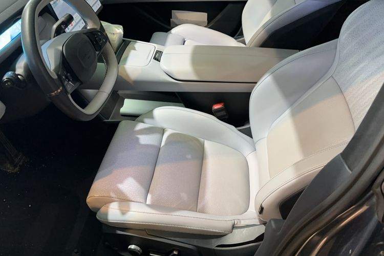 Used Lynk & Co Z10 2025 95 kWh 702 km All-Wheel Drive Intelligent Driving Ultra Left Front Seat