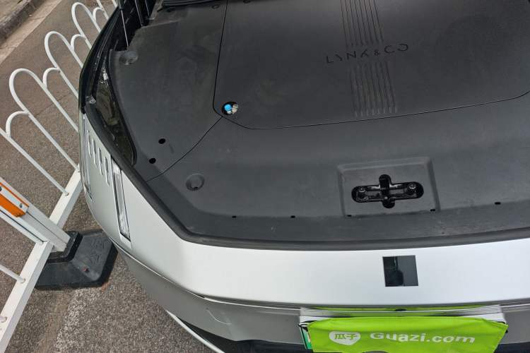 Used Lynk & Co Z10 2025 95 kWh 702 km All-Wheel-Drive Halo Engine Bay Right