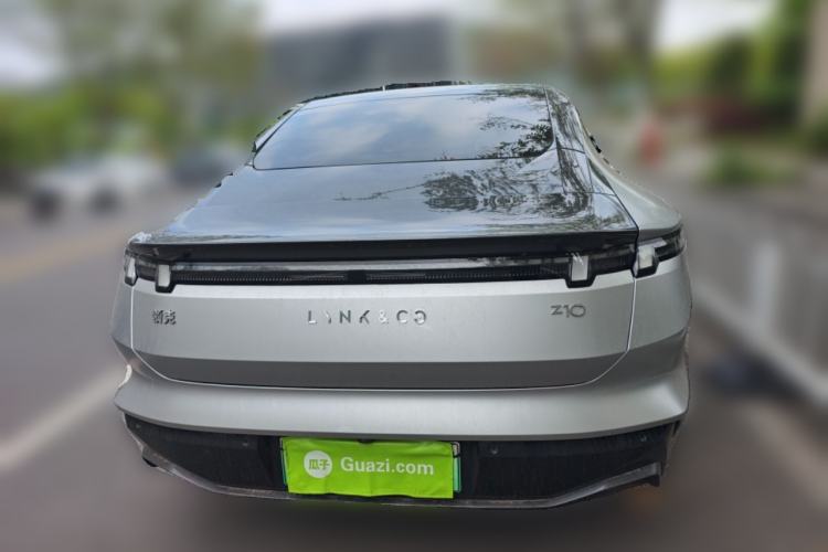 Used Lynk & Co Z10 2025 95 kWh 702 km All-Wheel-Drive Halo Rear